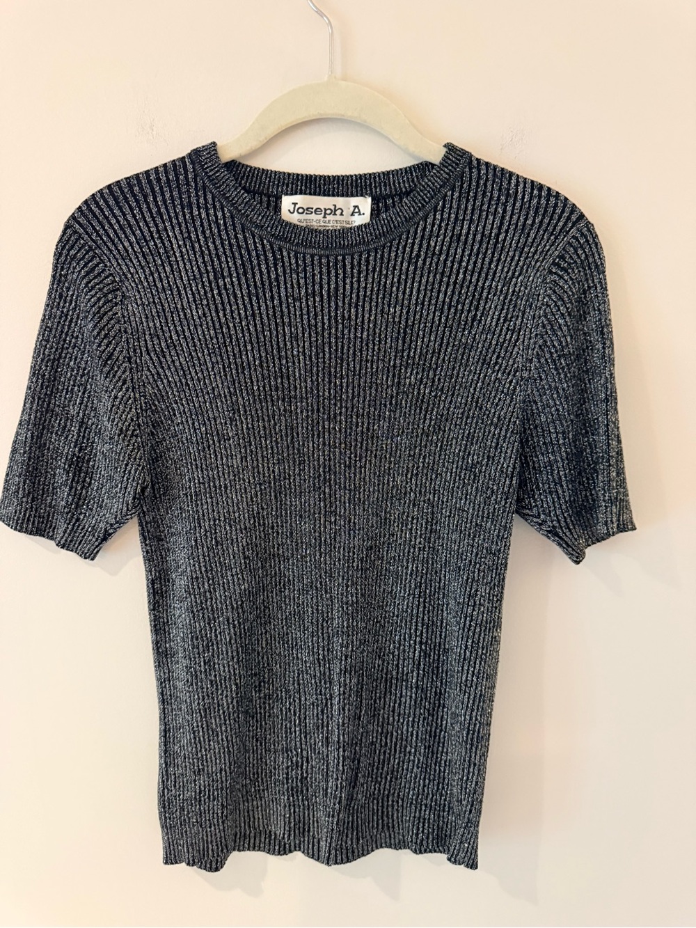 Joseph A. Ribbed Short Sleeve Knit Top - Charcoal. Silk.